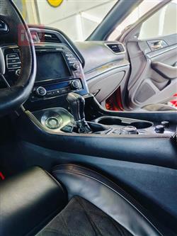 نيسان ماكسيما